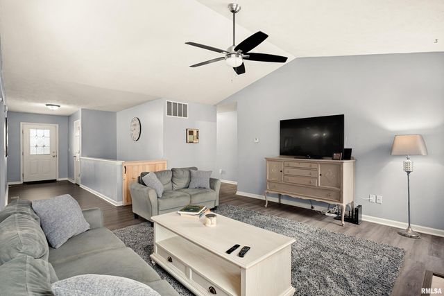 1950 ENGLISH OAK, Washington, IL 61571