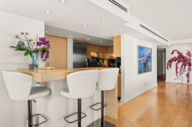 1 Grove Isle Dr A910, Miami, FL 33133