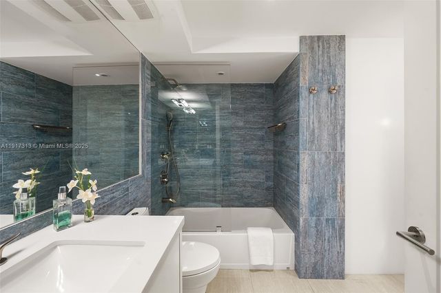 1 Grove Isle Dr A910, Miami, FL 33133