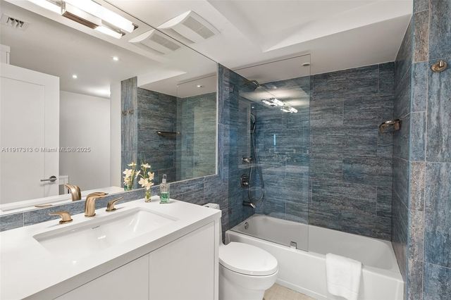 1 Grove Isle Dr A910, Miami, FL 33133