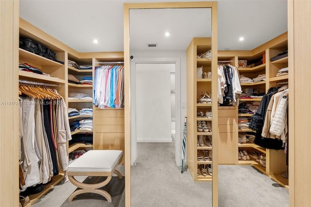 1 Grove Isle Dr A910, Miami, FL 33133