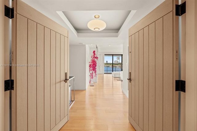 1 Grove Isle Dr A910, Miami, FL 33133