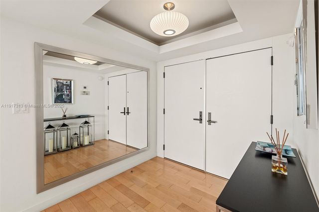 1 Grove Isle Dr A910, Miami, FL 33133