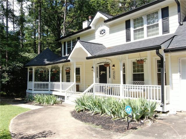 3155 Laura Lane, Douglasville, GA 30135