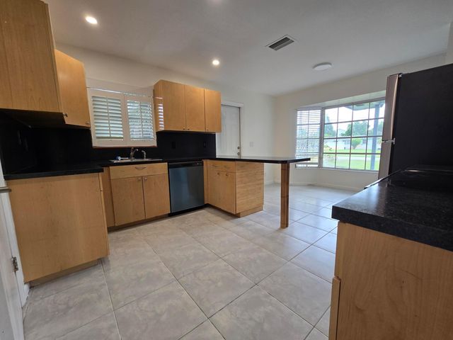 800 Ibis Way 1, North Palm Beach, FL 33408