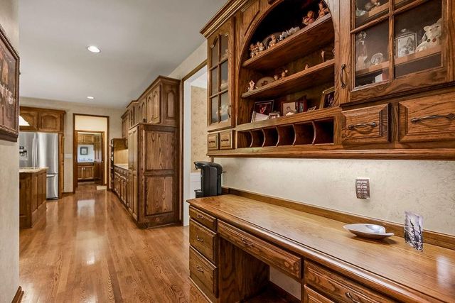 18702 W 64th Street, Shawnee, KS 66218
