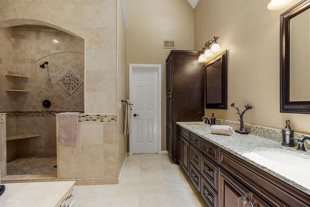 18702 W 64th Street, Shawnee, KS 66218