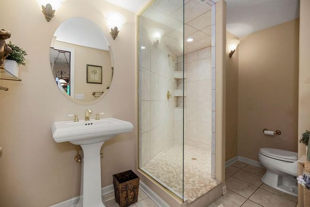 18702 W 64th Street, Shawnee, KS 66218