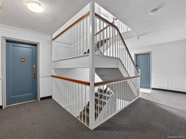 751 N Broadway 2D, Hastings-on-hudson, NY 10706