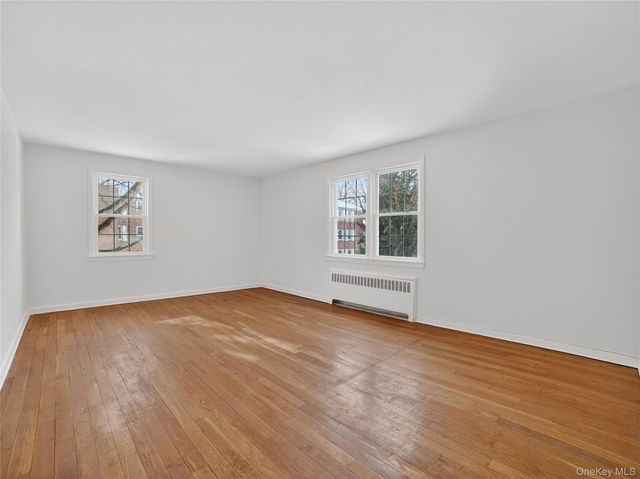 751 N Broadway 2D, Hastings-on-hudson, NY 10706