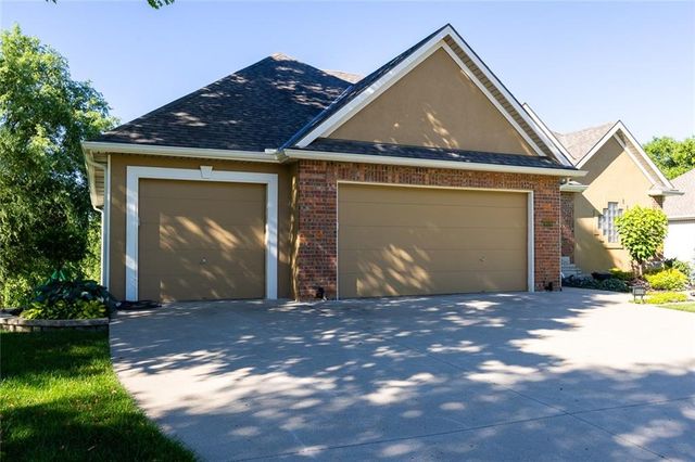 9009 NE 95th Street, Kansas City, MO 64157