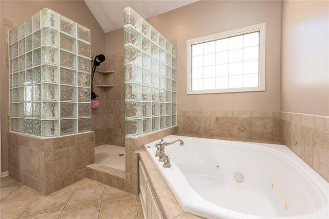 9009 NE 95th Street, Kansas City, MO 64157