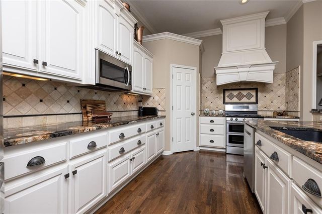 9009 NE 95th Street, Kansas City, MO 64157