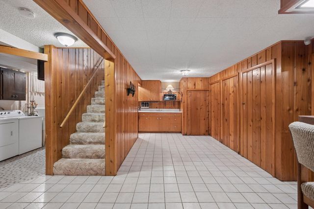 5526 Unity Avenue N, Crystal, MN 55429