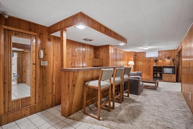 5526 Unity Avenue N, Crystal, MN 55429
