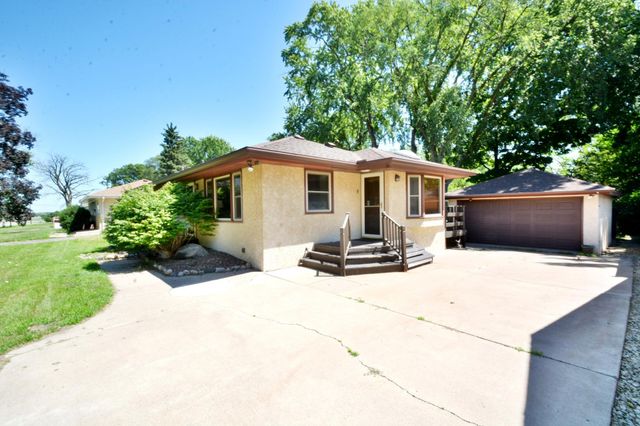 5526 Unity Avenue N, Crystal, MN 55429