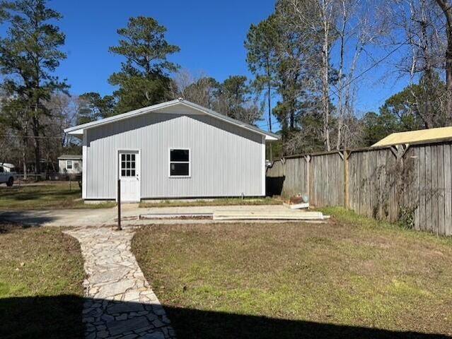 2222 Lakeshore Drive, Manning, SC 29102