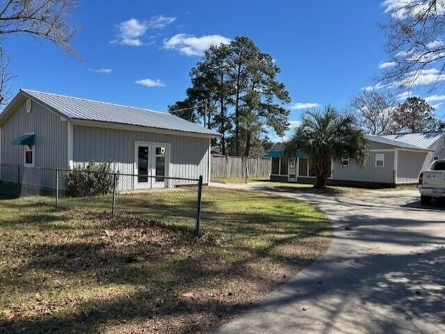 2222 Lakeshore Drive, Manning, SC 29102