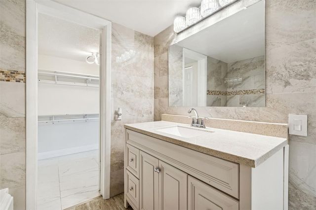 2302 S MANHATTAN AVENUE 213, Tampa, FL 33629