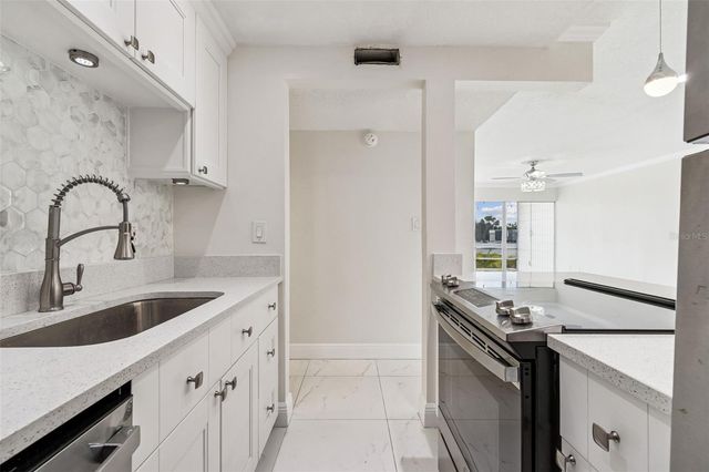 2302 S MANHATTAN AVENUE 213, Tampa, FL 33629