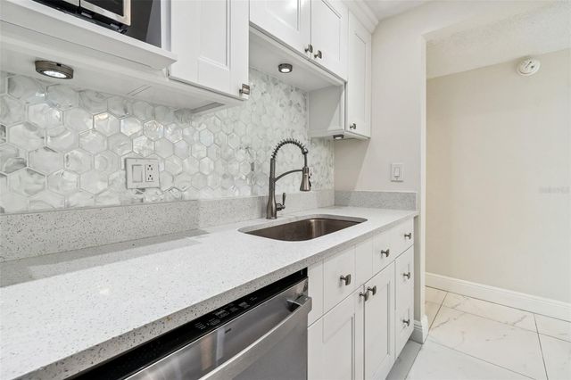 2302 S MANHATTAN AVENUE 213, Tampa, FL 33629