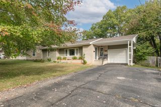 1909 E Viva Drive, Bloomington, IN 47401