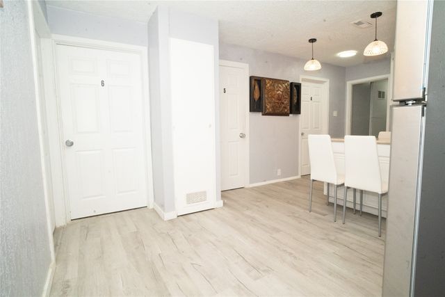 2136 Ridgeway Street, Arlington, TX 76010