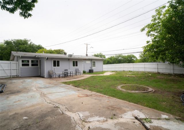 2136 Ridgeway Street, Arlington, TX 76010