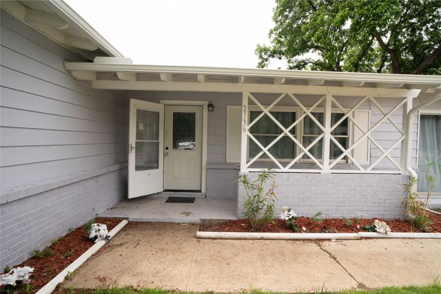 2136 Ridgeway Street, Arlington, TX 76010