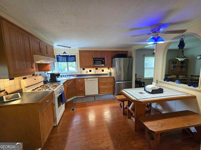2950 Broadnax Drive, Loganville, GA 30052