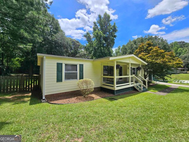 2950 Broadnax Drive, Loganville, GA 30052
