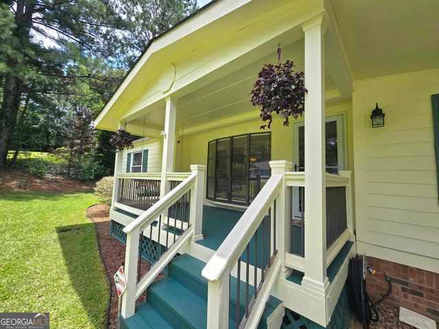 2950 Broadnax Drive, Loganville, GA 30052