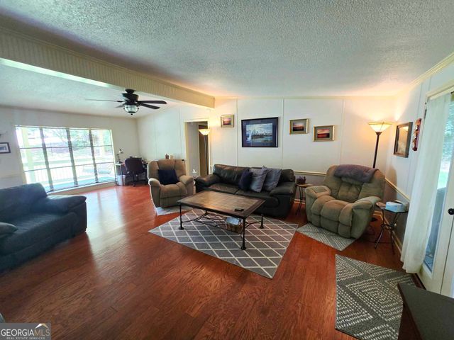2950 Broadnax Drive, Loganville, GA 30052