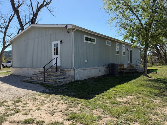 5200 RR 1120, Rio Frio, TX 78879