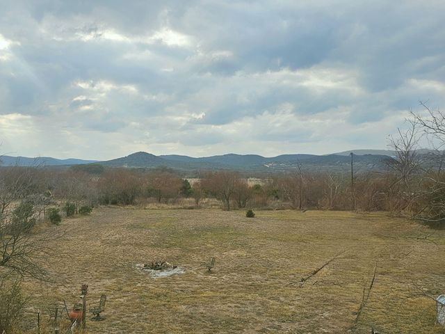 5200 RR 1120, Rio Frio, TX 78879