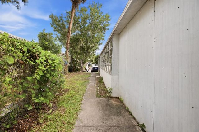 110 MAPLE DRIVE, Debary, FL 32713