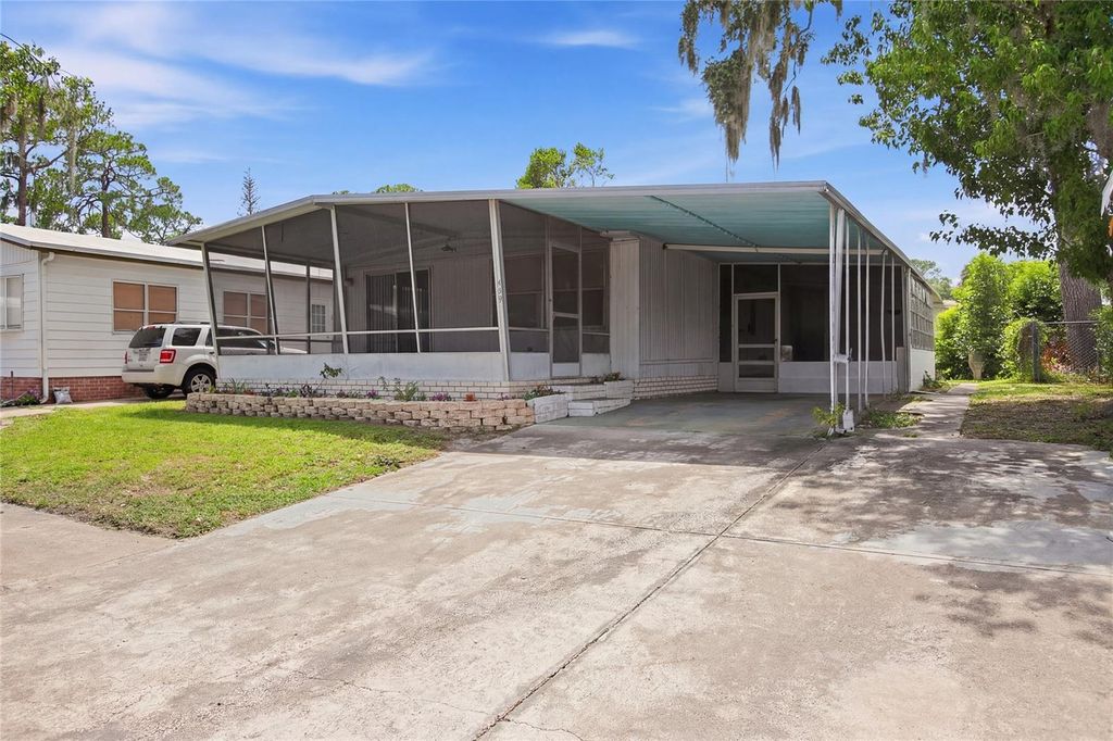 110 MAPLE DRIVE, Debary, FL 32713
