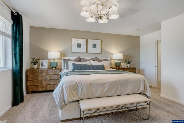 531 Spring Av, Woodburn, OR 97071