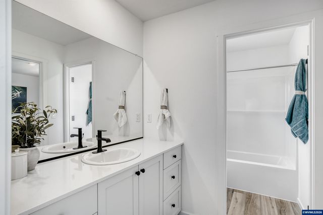 531 Spring Av, Woodburn, OR 97071