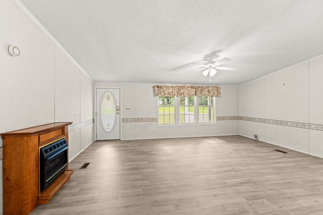 1416 Valley View Rd, Ashland City, TN 37015