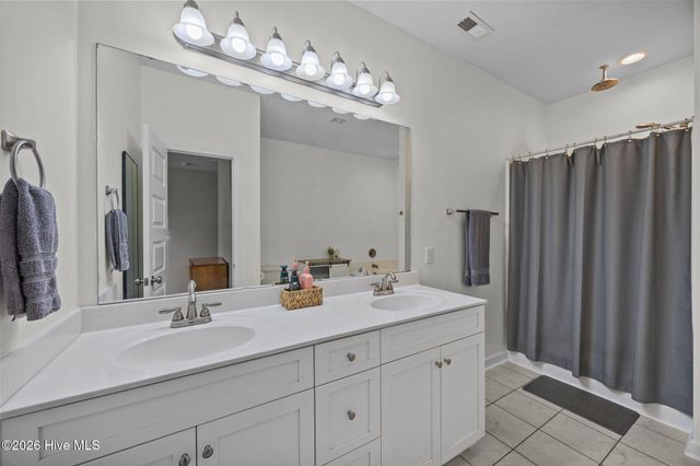 836 Queens Creek Road, Hubert, NC 28539