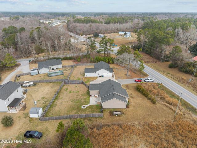836 Queens Creek Road, Hubert, NC 28539