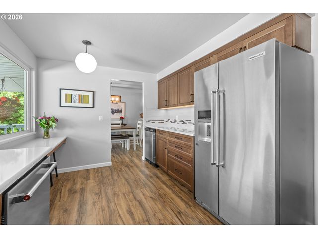 855 Sw SPRING Ln, Portland, OR 97225