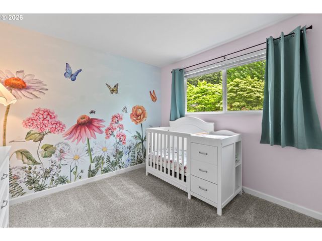 855 Sw SPRING Ln, Portland, OR 97225