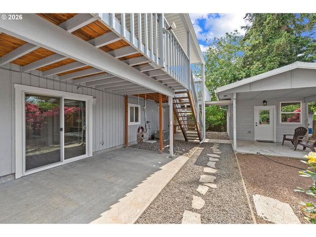 855 Sw SPRING Ln, Portland, OR 97225