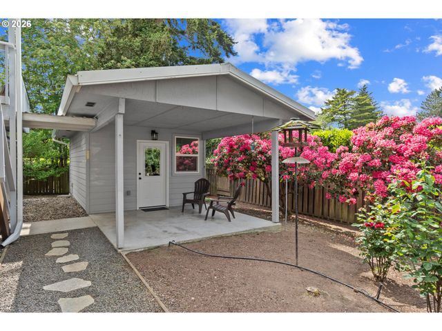 855 Sw SPRING Ln, Portland, OR 97225