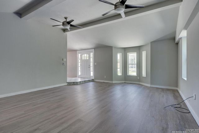131 Sidney, San Antonio, TX 78203