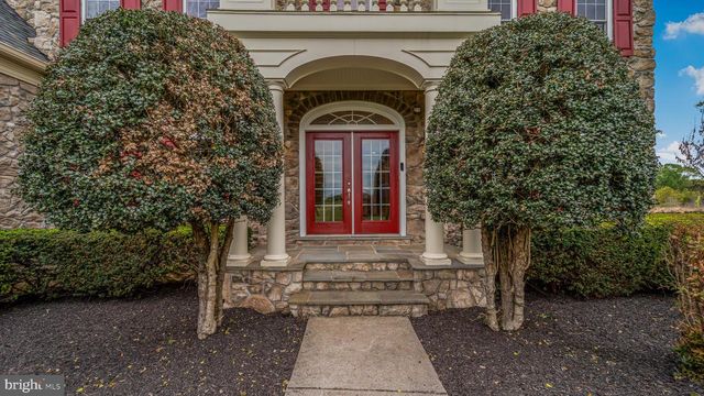 10941 MEADOW WALK LN, Bristow, VA 20136