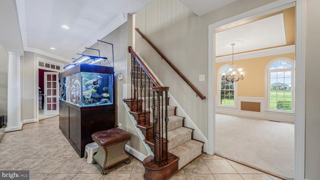 10941 MEADOW WALK LN, Bristow, VA 20136