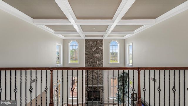 10941 MEADOW WALK LN, Bristow, VA 20136